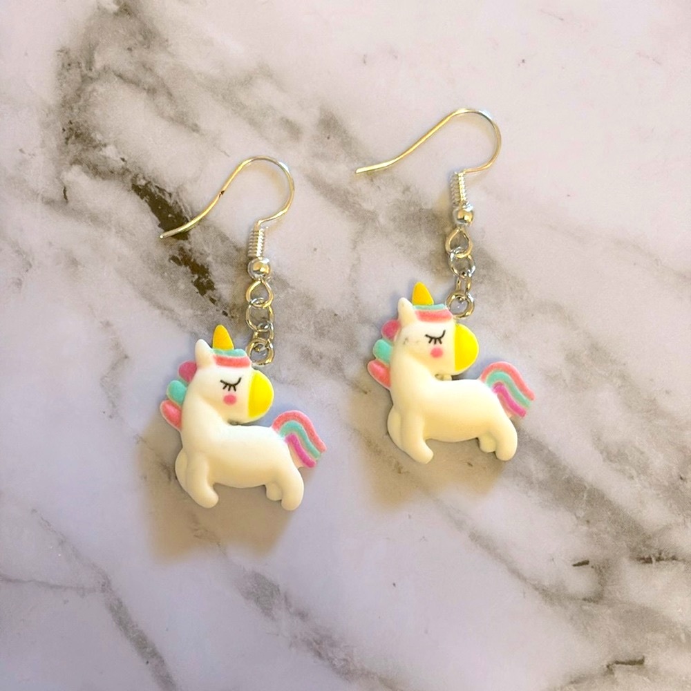 Unicorn Earrings 🦄 💕